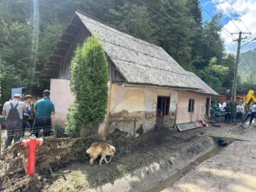 Nouă case noi, construite la Broșteni de bosânceni și de comunitatea penticostală din România
