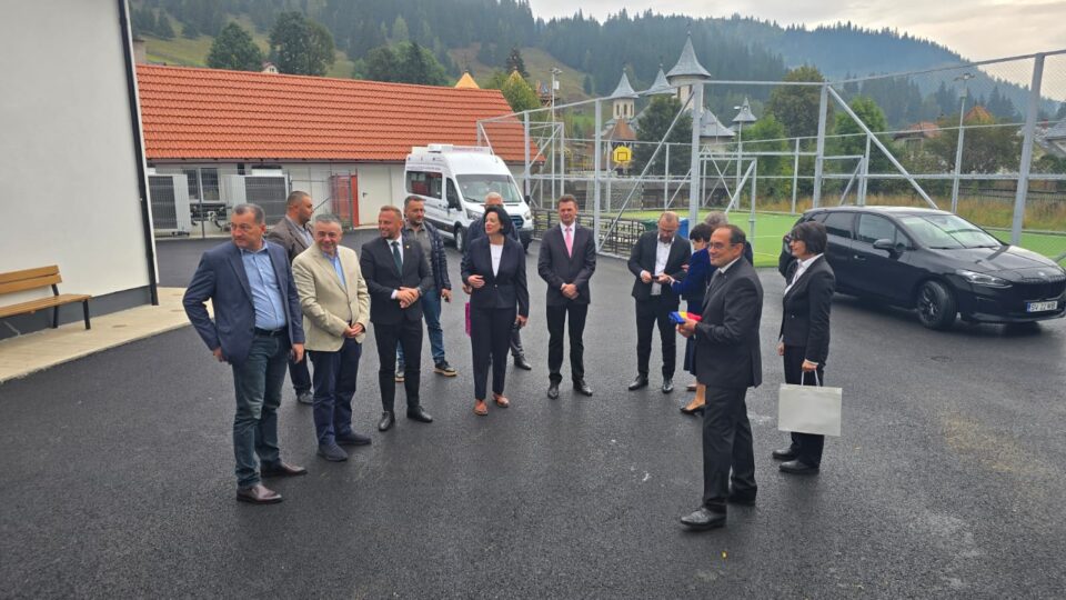 O nouă școală, cu numele „Traian Popovici”, a fost inaugurată joi la Fundu Moldovei