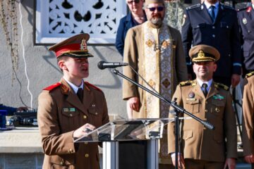 Absolventa Academiei „West Point” SUA către elevi militari: „Provocați-vă zi de zi! Nimeni nu crește în zona de confort”