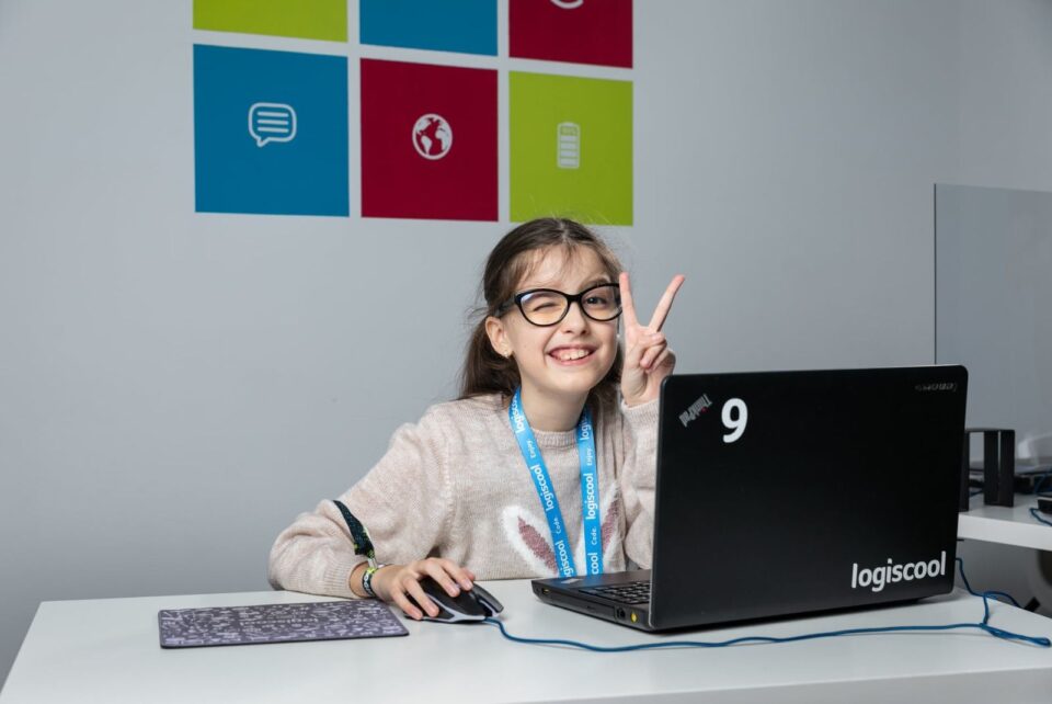 Înscrieri la Logiscool Suceava: robotică, programare și competențe digitale, pentru copiii între 6 și 18 ani
