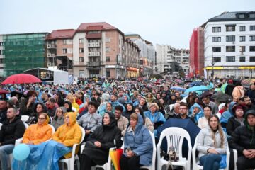 Soprana Irina Baianț, la Simfonii de Toamnă: „A fost grandios! Zece mii de oameni prezenți, care au stat în ploaie și s-au bucurat de muzică”