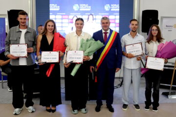 Emoție și mândrie la „Fălticeni – Mon Amour” pentru patru noi Cetățeni de Onoare ai municipiului Fălticeni