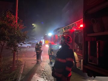 Incendiu într-un balcon al unui apartament de la etajul patru dintr-un bloc din cartierul Burdujeni