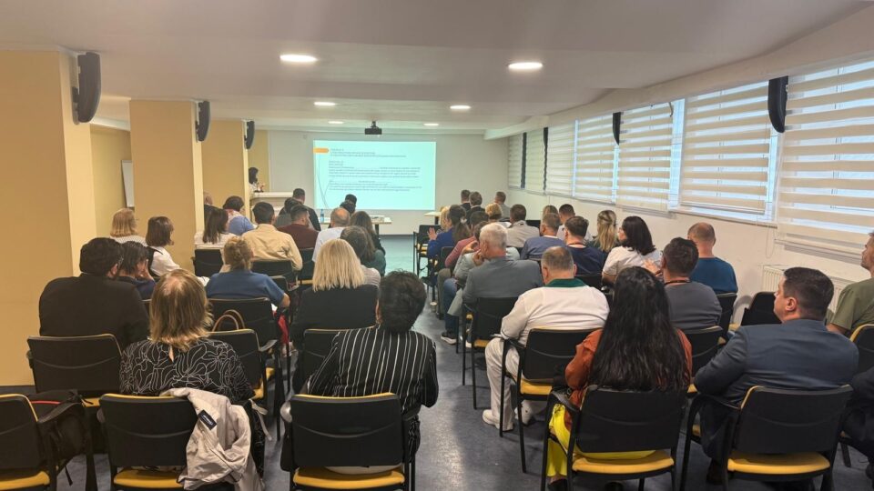 Tema donării de organe, prezentată la Suceava de coordonatorul echipei de transplant hepatic din Centrul Universitar Iași