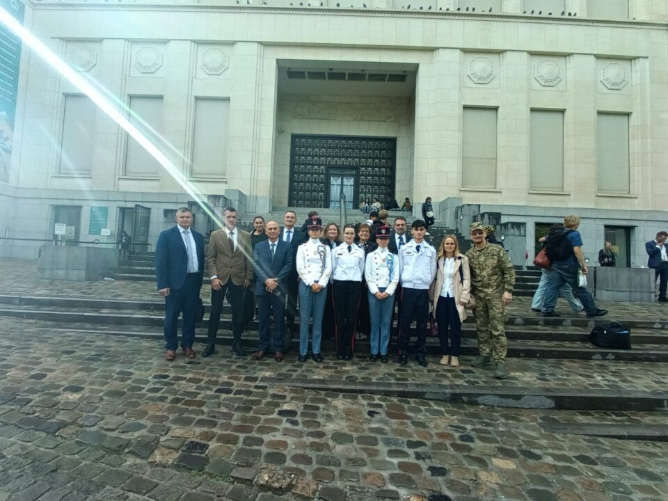 Eseu recompensat cu Premiul II la Bruxelles, semnat de o elevă a Colegiului Militar