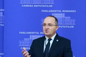 Deputatul AUR, Petru Negrea, solicită explicații Guvernului privind dezechilibrul grav între investițiile străine și retragerea profiturilor din România