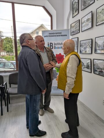 Artistul fotograf Dimitrie Balint și-a sărbătorit cei 95 de ani împliniți, alături de prieteni, la Galeria de Artă „Zamca”