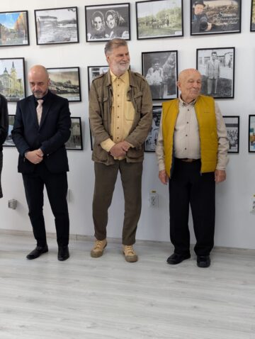 Artistul fotograf Dimitrie Balint și-a sărbătorit cei 95 de ani împliniți, alături de prieteni, la Galeria de Artă „Zamca”