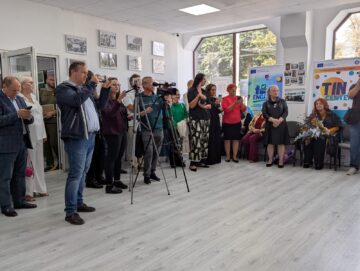 Artistul fotograf Dimitrie Balint și-a sărbătorit cei 95 de ani împliniți, alături de prieteni, la Galeria de Artă „Zamca”