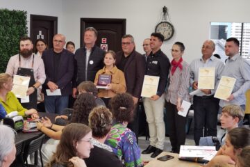 45 de adolescenți și tineri din sistemul de protecție, premiați pentru rezultate deosebite la învățătură ori la competiții sportive și artistice