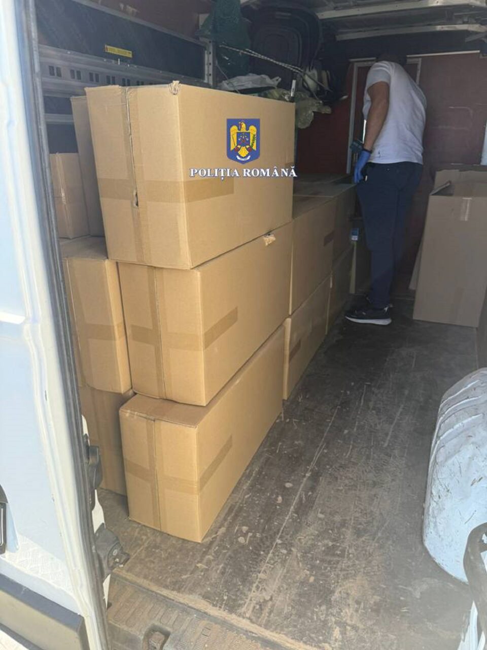 Săptămână neagră pentru contrabandiști, cu două acțiuni de amploare ale polițiștilor și cinci arestări