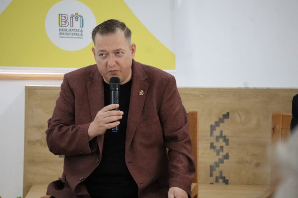 Întâlnire memorabilă cu scriitorii Isabel și Alexandru Ovidiu Vintilă