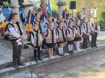 Eroul poet Ioan Grosaru, comemorat la Păiseni, în Cornu Luncii, la 18 ani de la sacrificiul suprem