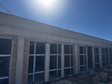 Cu o experiență de 26 de ani în domeniu, constructorii de la Frasinul lucrează în forță la noul campus USV de la Moara