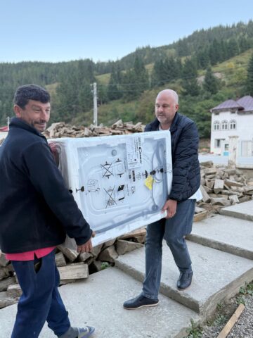 USR Suceava aduce speranța la Broșteni, cu un sprijin concret pentru familia Murariu, grav afectată de inundațiile devastatoare