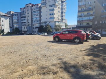 Spațiile unde au fost demolate garajele din Obcini, utilizabile ca parcări