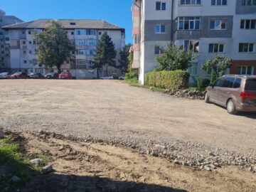 Spațiile unde au fost demolate garajele din Obcini, utilizabile ca parcări