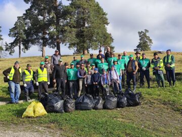 Mobilizare impresionantă la Direcția Silvică Suceava în Ziua Națională de Curățenie