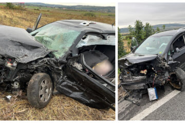 Două dintre mașinile implicate în accident