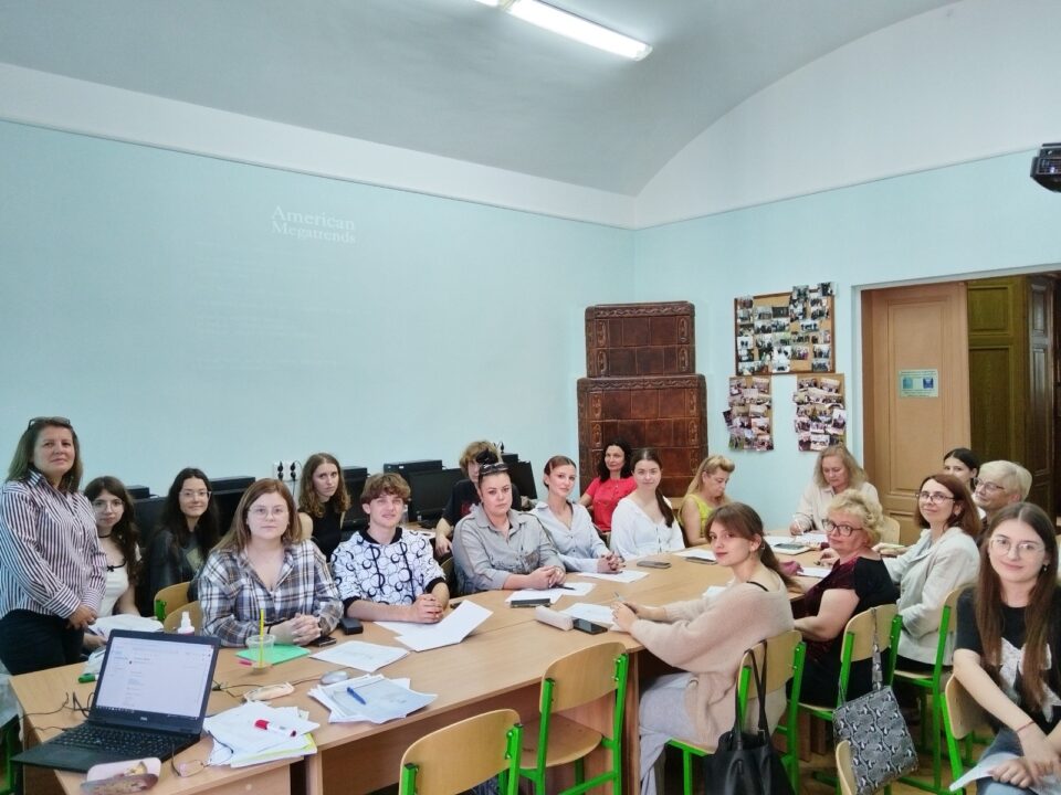 Activități cu studenții în cadrul Lectoratului de limba română de la Cernăuți