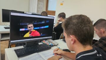 Elevi și profesori ai Colegiului Tehnic Rădăuți, împreună pentru mișcare, de Ziua europeană a sportului școlar