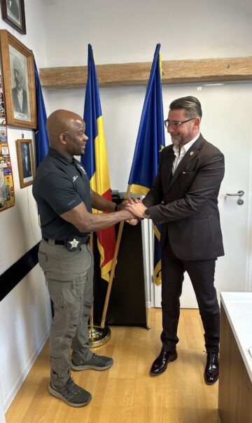 Patru șerifi din Florida, SUA, au discutat cu prefectul Traian Andronachi despre combaterea criminalității transfrontaliere