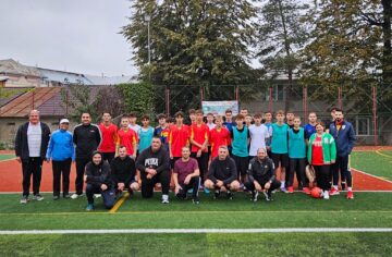 Elevi și profesori ai Colegiului Tehnic Rădăuți, împreună pentru mișcare, de Ziua europeană a sportului școlar
