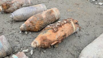 Aproape 100 de elemente de muniție din Primul Război Mondial, detonate controlat de pirotehniști