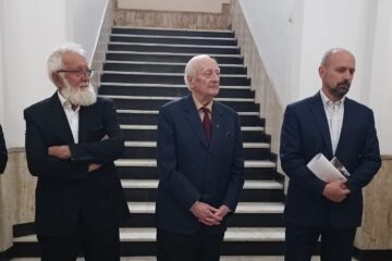 Lucrări de pictură și realizări în tehnici proprii au deschis orizontul unei noi expoziții ”Simfonii de toamnă”, semnată Radu Bercea, la Fălticeni