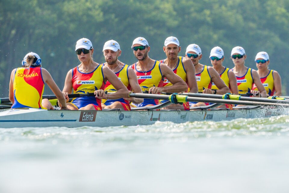Cinci suceveni s-au aflat în barca mixtă de 8+1 a României, campioană mondială