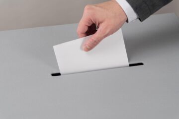 Cetățenii Republicii Moldova sunt așteptați la vot astăzi, în cadrul secției de votare din incinta USV