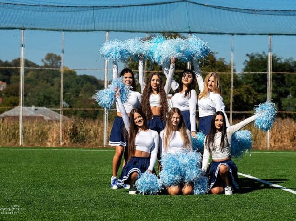 Liceenii Colegiului ”Mihai Eminescu”, ambasadori ai mișcării, de Ziua europeană a sportului școlar