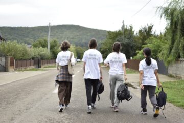 Drumeție educativ-recreativă pentru tinerii ATOS, de la Mănăstirea Dragomirna la Mănăstirea Pătrăuți