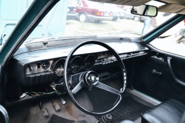 Peste 100 de vehicule istorice au ”colorat” Parcul Ariniș din Gura Humorului