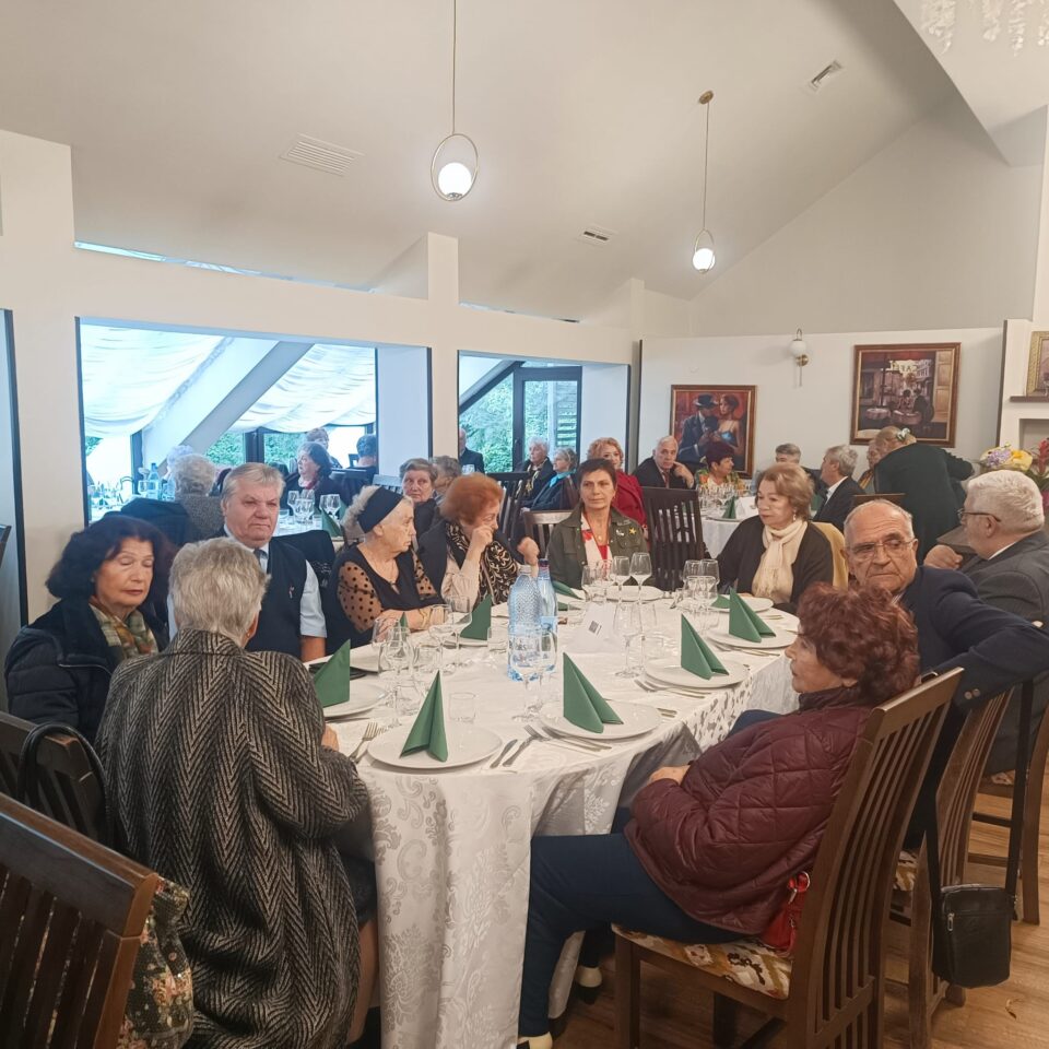 Mesaje critice la adresa guvernanților din partea pensionarilor suceveni