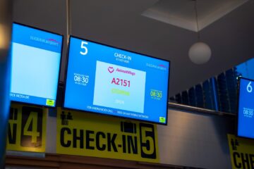 AnimaWings a început operarea de zboruri din Suceava spre București. Gheorghe Șoldan: ”Lucrăm pe mai multe planuri pentru dezvoltarea aeroportului”
