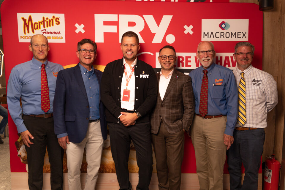 Vizită istorică în România: Martin’s Famous Potato Rolls semnează parteneriatul oficial cu Fryday