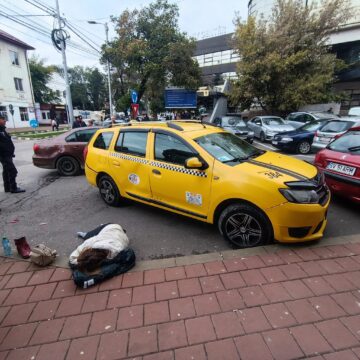 Două femei, accidentate de o mașină condusă de un șofer în vârstă de 93 de ani, în centrul Sucevei