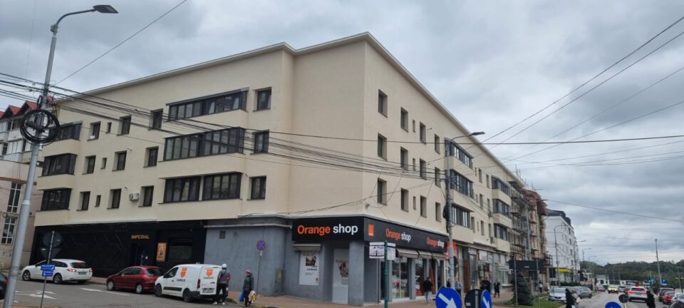 Lucrările la blocurile din centrul Sucevei, întârziate și în pericol de blocaj din cauza facturilor neplătite de 10 milioane de lei