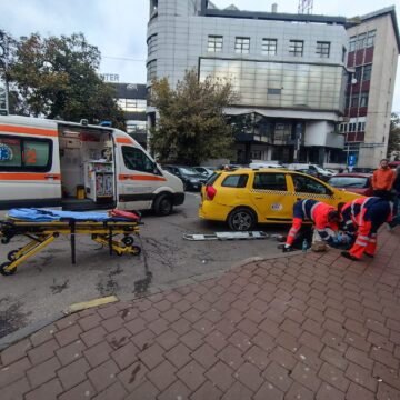 Două femei, accidentate de o mașină condusă de un șofer în vârstă de 93 de ani, în centrul Sucevei