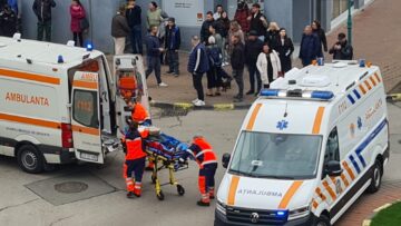 Două femei, accidentate de o mașină condusă de un șofer în vârstă de 93 de ani, în centrul Sucevei