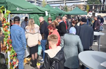 Târgul de toamnă „Produs în Bucovina” își așteaptă oaspeții, cu muzică și mâncare tradițională