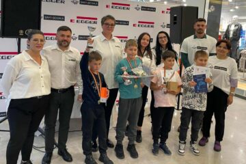 Peste 70 de elevi au participat la o competiție de șah, la Iulius Mall Suceava
