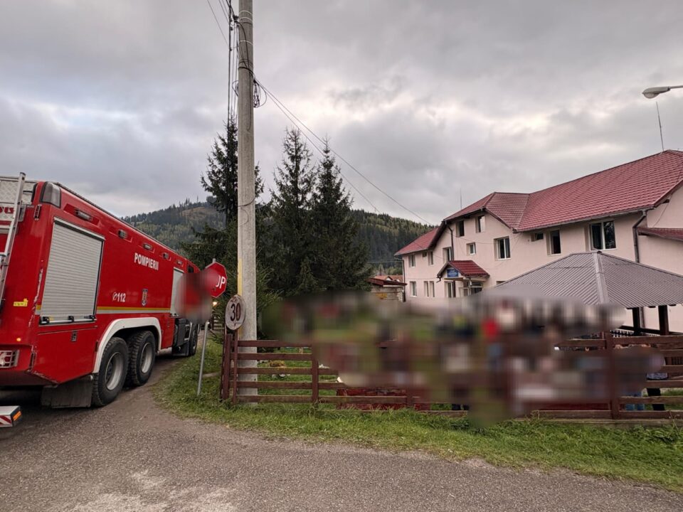 Bolnavi evacuați dintr-un centru pentru persoane cu dizabilități, după un incendiu izbucnit într-o cameră