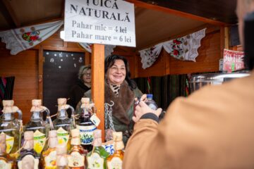 Târgul de toamnă „Produs în Bucovina” își așteaptă oaspeții, cu muzică și mâncare tradițională