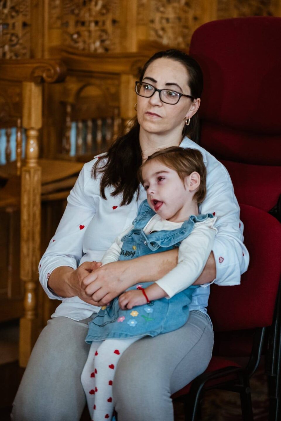 O fetiță în vârstă de 5 ani are nevoie urgent de o operație în Turcia. Trebuie adunați 25.000 de euro
