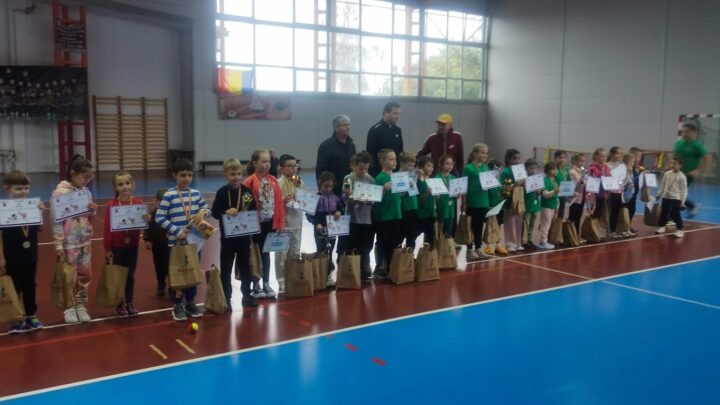 Cupa Romfour a adunat la Fălticeni 50 de copii din cinci orașe ale Moldovei