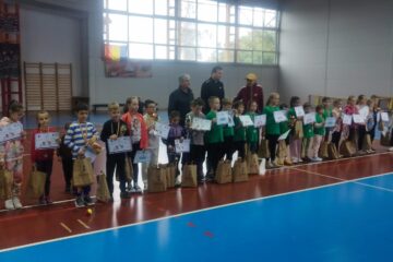 Cupa Romfour a adunat la Fălticeni 50 de copii din cinci orașe ale Moldovei