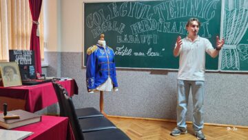 Dramaturgul Matei Vișniec a revenit la liceul pe care l-a absolvit, Colegiul „Regele Ferdinand I” Rădăuți
