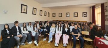 Dramaturgul Matei Vișniec a revenit la liceul pe care l-a absolvit, Colegiul „Regele Ferdinand I” Rădăuți